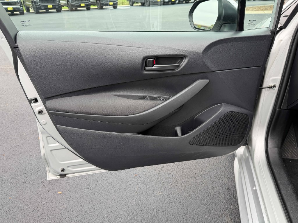 Used 2024 Toyota Corolla LE FWD image 27