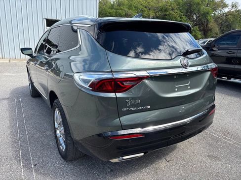 Used 2022 Buick Enclave Essence w/ Experience Buick Package FWD image 7