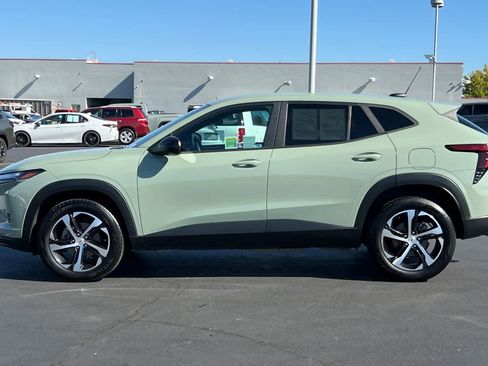 Used 2024 Chevrolet Trax RS image 9