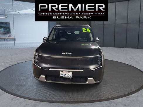 Used 2024 Kia EV9 Wind image 3