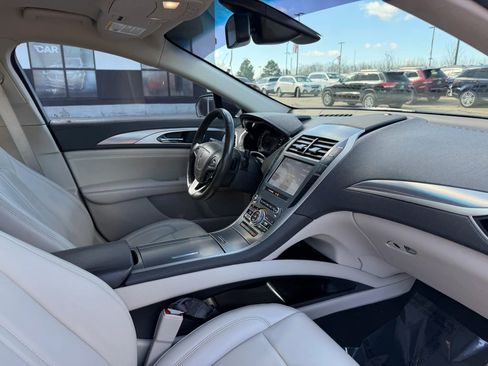 Used 2020 Lincoln MKZ AWD w/ Convenience Package image 24