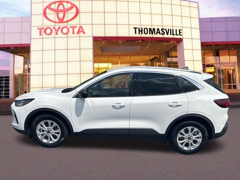 Used 2023 Ford Escape Active image 8