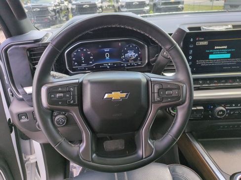 Certified 2025 Chevrolet Silverado 3500 High Country w/ Technology Package AWD/4WD image 18