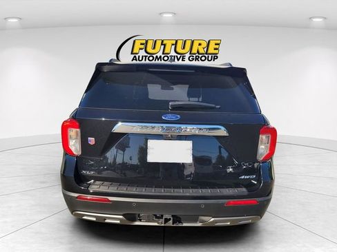 Used 2023 Ford Explorer XLT w/ Equipment Group 202A AWD/4WD image 4