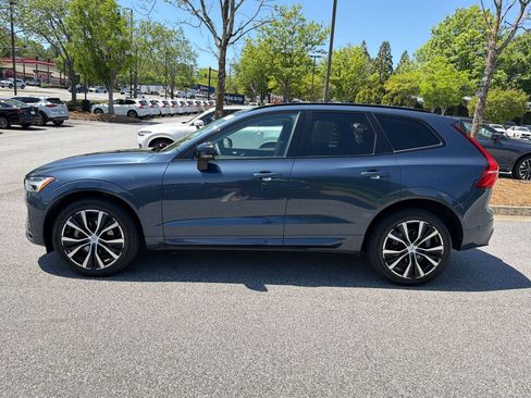 Used 2023 Volvo XC60 B5 Plus w/ Climate Package image 2