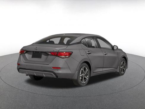 Used 2025 Nissan Sentra SV FWD image 2