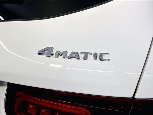 Used 2022 Mercedes-Benz GLC 300 4MATIC image 10