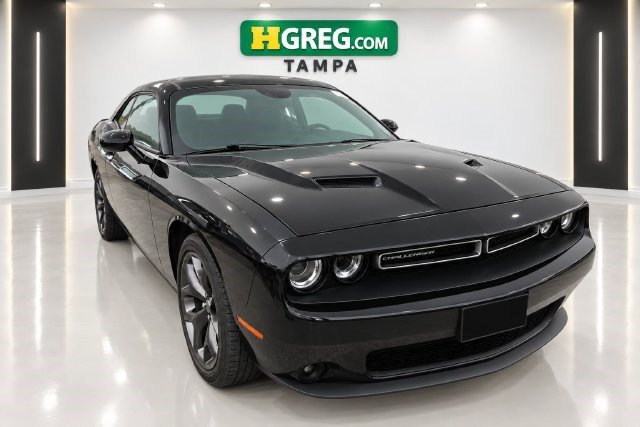 Used 2019 Dodge Challenger SXT w/ Plus Package RWD image 4