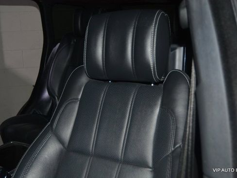 Used 2014 Land Rover Range Rover Long Wheelbase Autobiography image 17