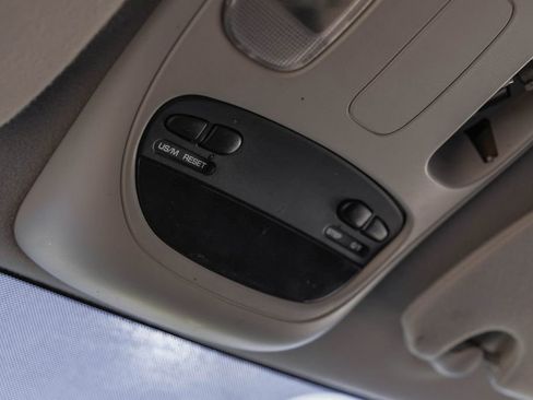 Used 2003 Dodge Ram 2500 Truck SLT image 31