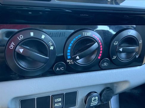 Used 2013 Toyota Tacoma 4x4 Double Cab w/ SR5 Pkg image 33