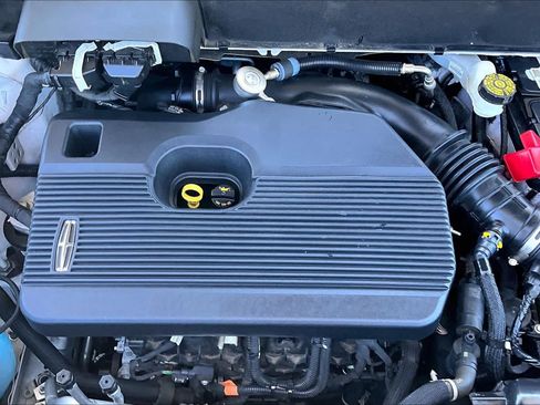Used 2020 Lincoln Nautilus FWD w/ Equipment Group 101A image 31
