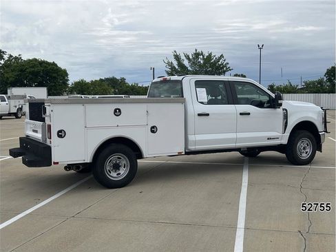 Used 2024 Ford F250 XL w/ FX4 Off-Road Package AWD/4WD image 2
