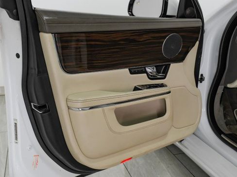 Used 2012 Jaguar XJ L image 42