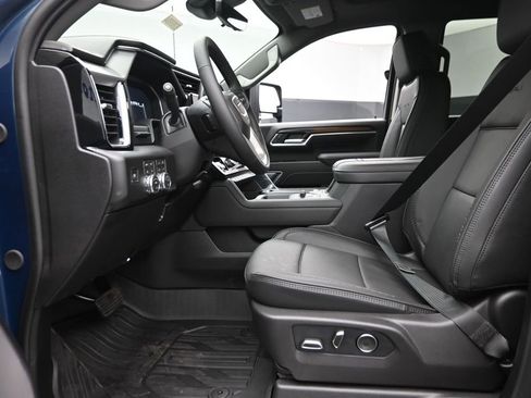 New 2026 GMC Sierra 2500 Denali w/ Technology Package AWD/4WD image 16