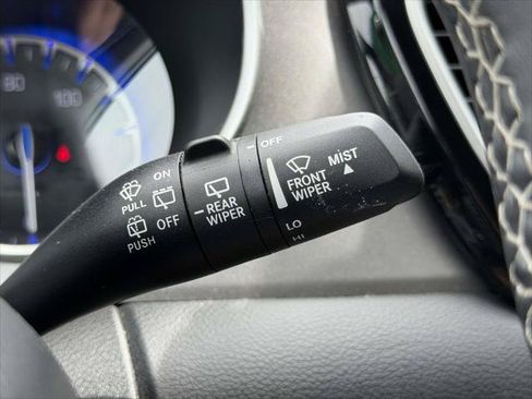 Used 2023 Chrysler Pacifica Touring-L FWD image 26