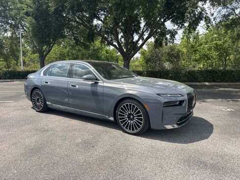 New 2026 BMW i7 eDrive50 w/ Executive Package image 2