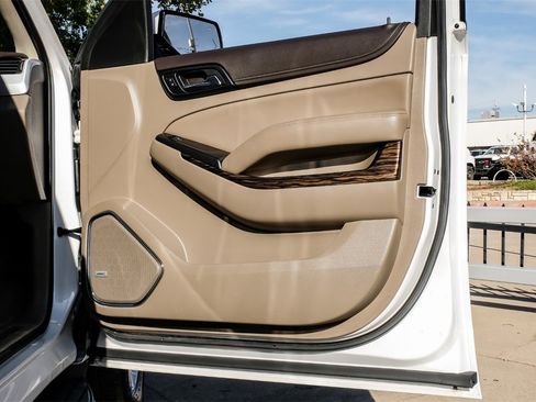 Used 2019 GMC Yukon SLT image 46