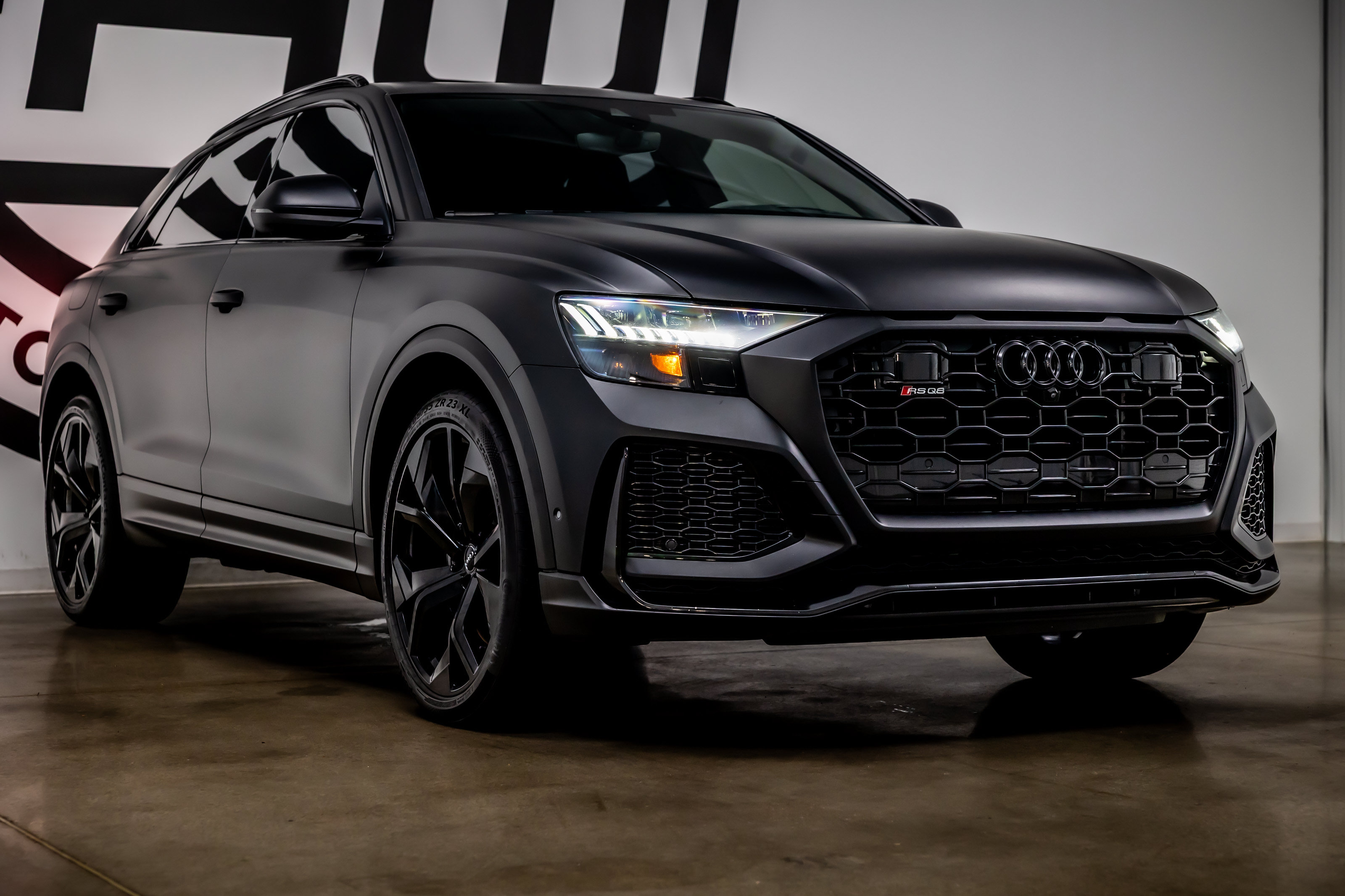 Used 2021 Audi RS Q8 AWD/4WD image 25