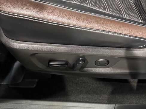 Used 2022 Nissan Pathfinder Platinum w/ Cargo Package AWD/4WD image 15