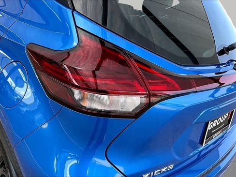 Certified 2023 Nissan Kicks SR FWD image 28