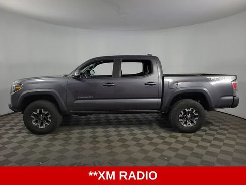 Used 2020 Toyota Tacoma TRD Off-Road w/ TRD Premium Off Road Package AWD/4WD image 5