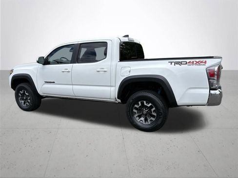 Used 2023 Toyota Tacoma TRD Off-Road w/ Black Out Package (TMS) AWD/4WD image 8