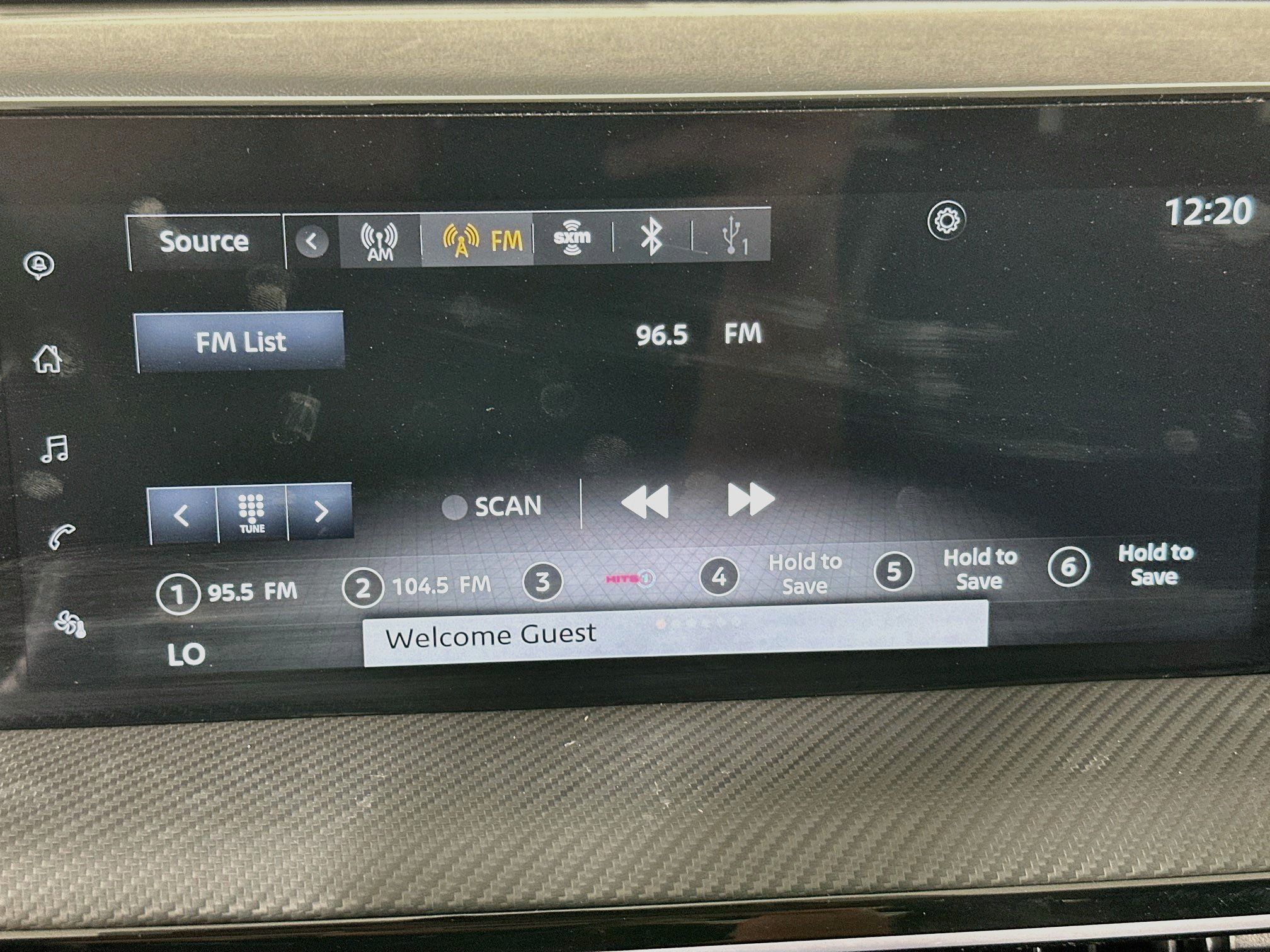 Used 2025 Nissan Kicks SR FWD image 21