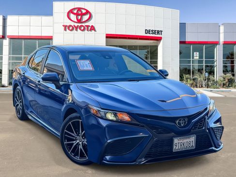 Certified 2023 Toyota Camry SE FWD image 1