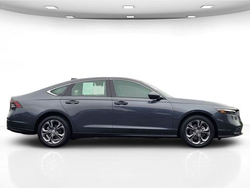 Used 2023 Honda Accord EX image 5