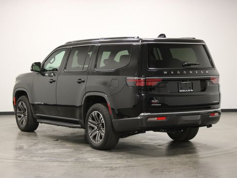Used 2022 Jeep Wagoneer Series III w/ Convenience Group I AWD/4WD image 6