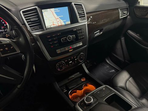 Used 2014 Mercedes-Benz GL 450 4MATIC image 39