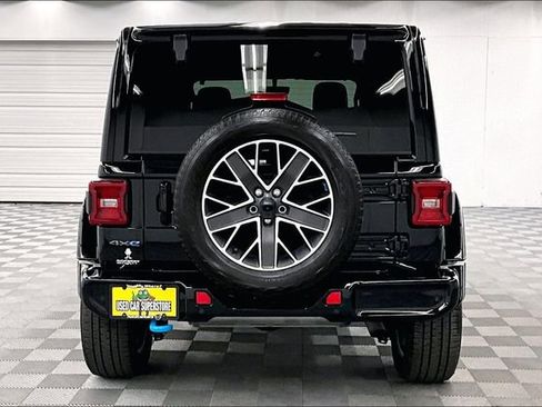 Used 2023 Jeep Wrangler Unlimited Sahara image 5