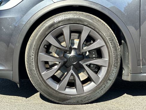 Used 2024 Tesla Model X AWD/4WD image 31