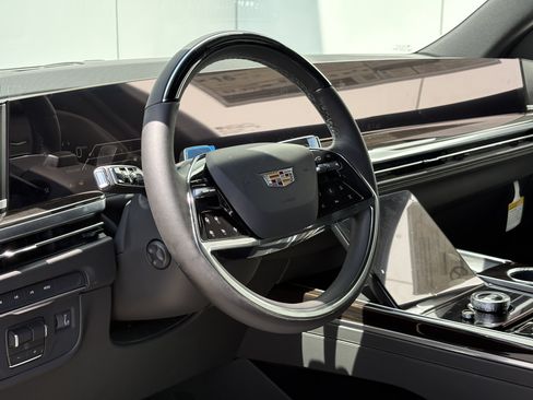 New 2026 Cadillac Escalade Luxury AWD/4WD image 18
