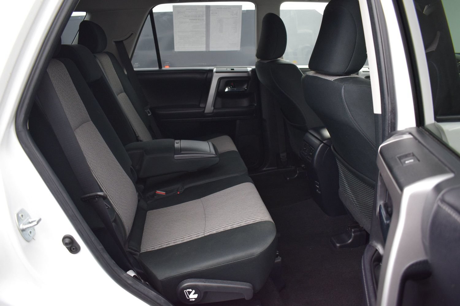 Used 2019 Toyota 4Runner SR5 AWD/4WD image 11