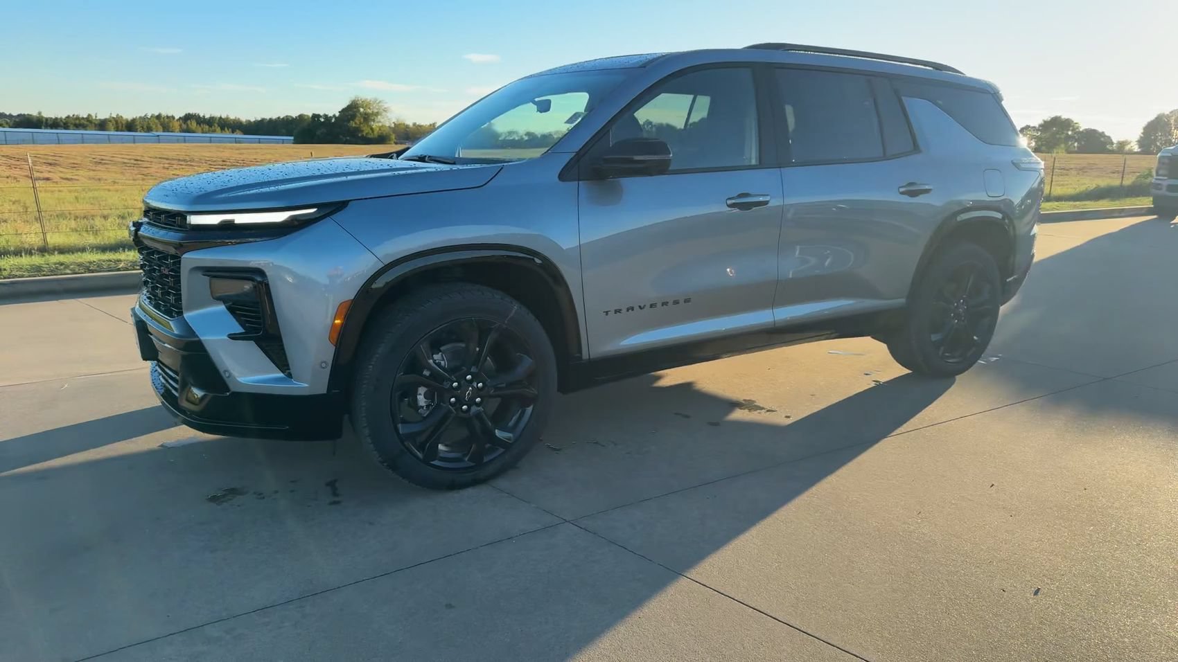 New 2027 Chevrolet Traverse RS FWD image 5