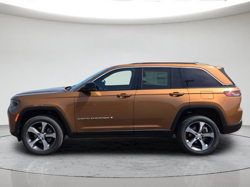 New 2026 Jeep Grand Cherokee Limited AWD/4WD image 6