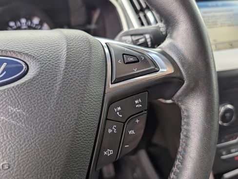 Used 2019 Ford Edge SEL w/ Equipment Group 201A FWD image 18