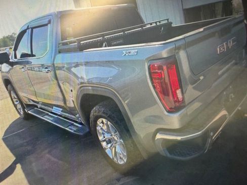 Used 2021 GMC Sierra 1500 SLT w/ SLT Premium Plus Package AWD/4WD image 2