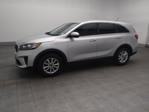 Used 2019 Kia Sorento L FWD image 2