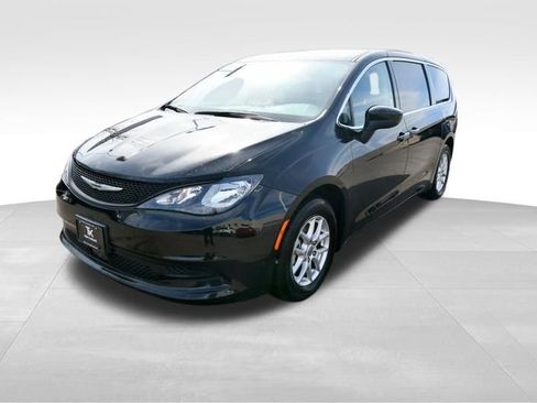 Used 2024 Chrysler Voyager LX FWD image 2