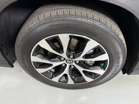 Used 2024 Toyota Grand Highlander AWD Hybrid image 12