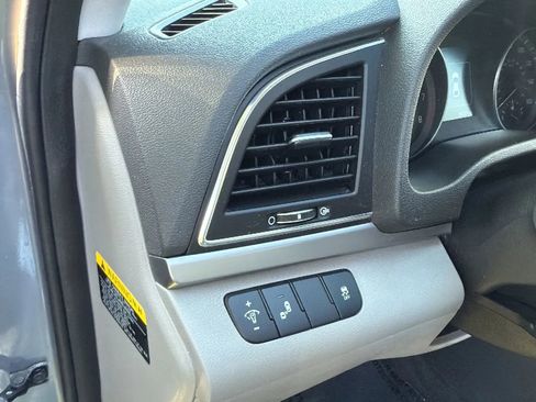 Used 2017 Hyundai Elantra SE w/ SE A/T Tech Package 03 FWD image 28