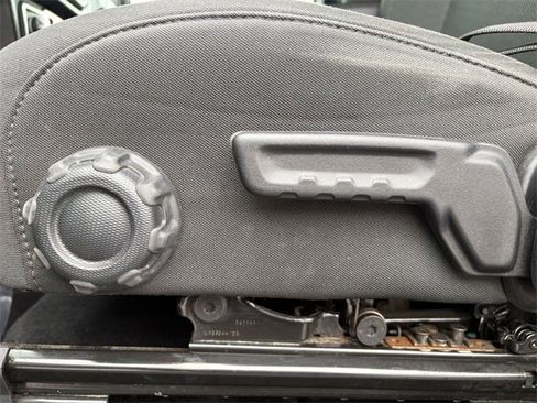 Certified 2020 Jeep Wrangler Sport image 11