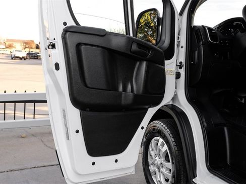 Used 2024 RAM ProMaster 2500 w/ Quick Order Package 22G SLT image 37