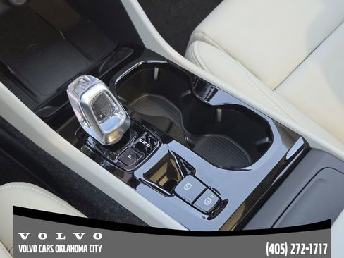 New 2026 Volvo XC40 B5 Ultra w/ Protection Package Premier image 19