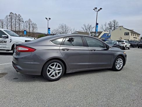 Used 2013 Ford Fusion SE FWD image 11