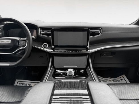 Used 2022 Jeep Wagoneer Series II w/ Premium Group I image 17