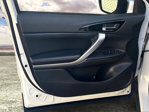 Used 2018 Mitsubishi Eclipse Cross AWD image 20